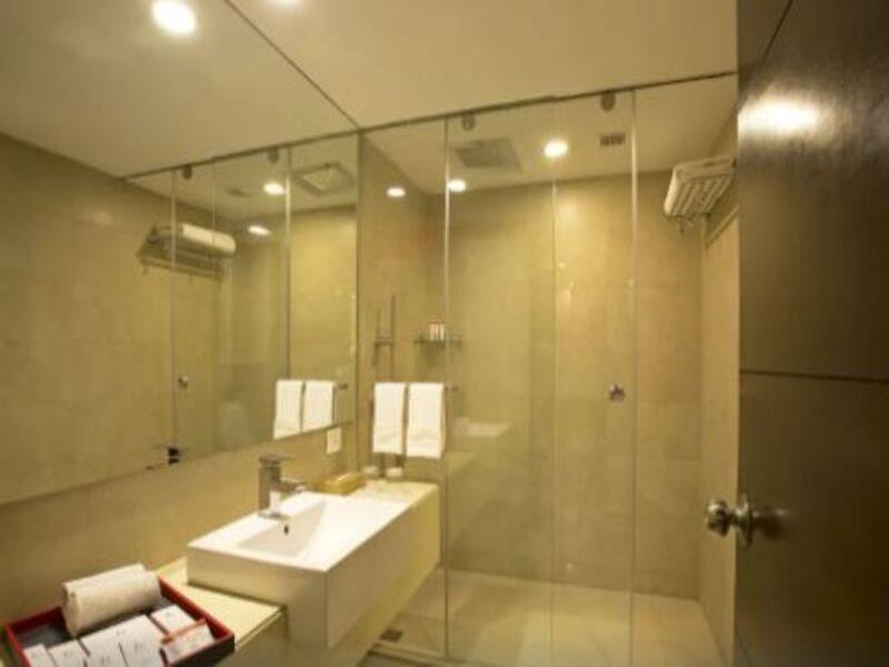 Kings Forth Hotels New Delhi Exterior photo
