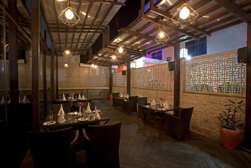 Kings Forth Hotels New Delhi Exterior photo